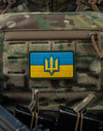 Patch die Flagge der Ukraine mit dem Dreizack der Streitkräfte der Ukraine PVC