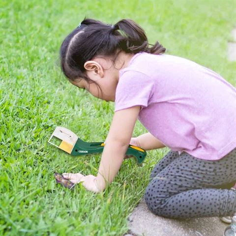 Carson Bugview Magnifier with Single-Hand Insect Catcher