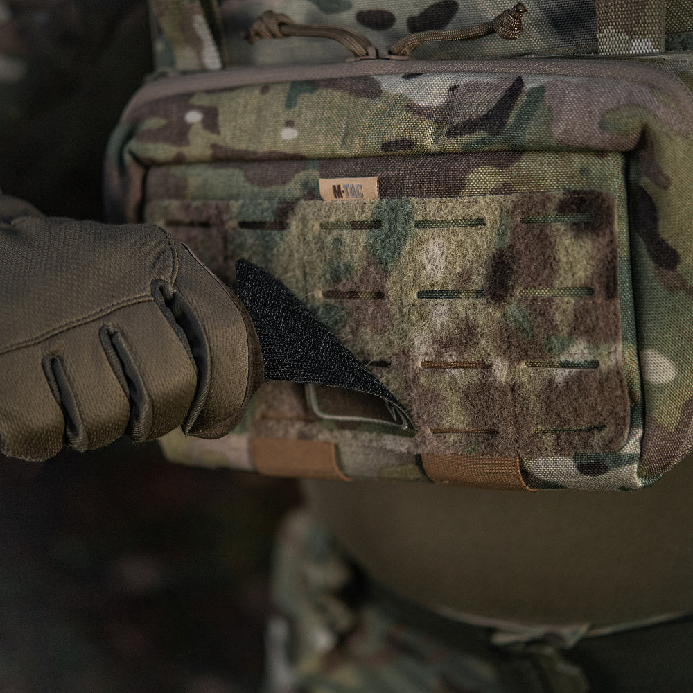 Face Of War (Stickerei)