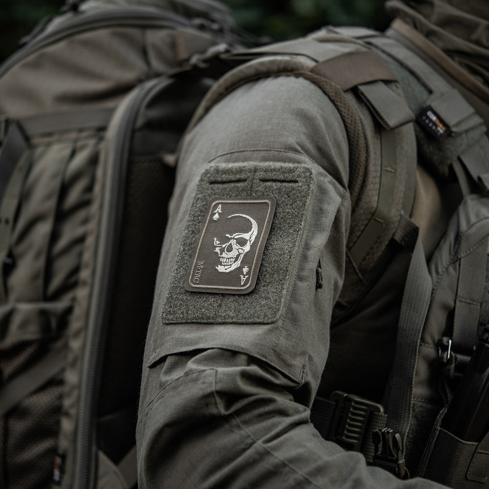 Face Of War (Stickerei)