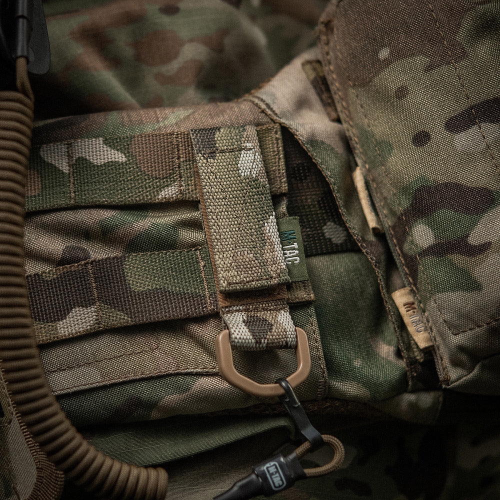 Fastening with D-ring