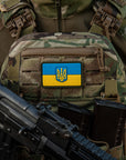 Aüfnaher Flagge der Ukraine mit Geprägtem Wappen PVC