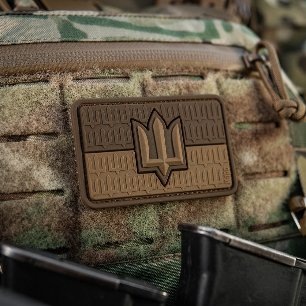 Patch die Flagge der Ukraine mit dem Dreizack der Streitkräfte der Ukraine PVC