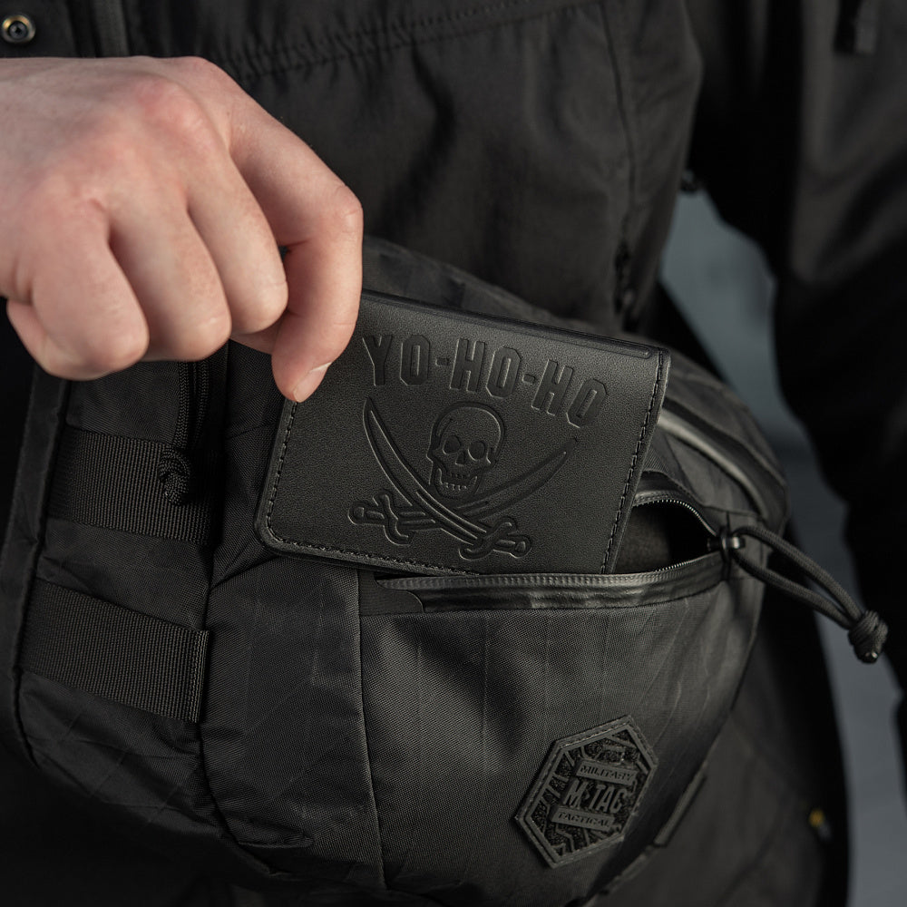 Hülle für Ausweis Reisepass Pirat