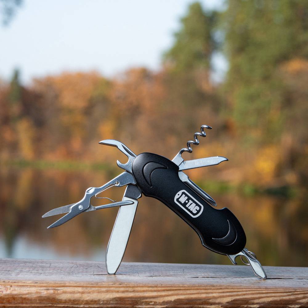 Small folding knife (7 tools)