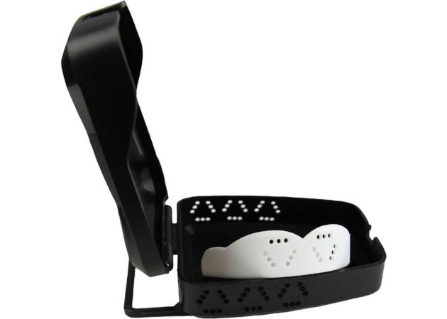 case_sisu_mouth_guard_new_2_.jpg