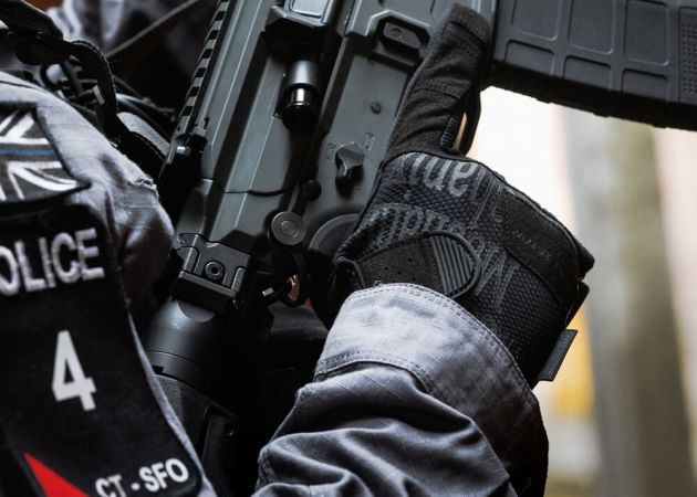 gloves_mechanix_precision_pro_high-dexterity_grip_covert_black_11_.jpg