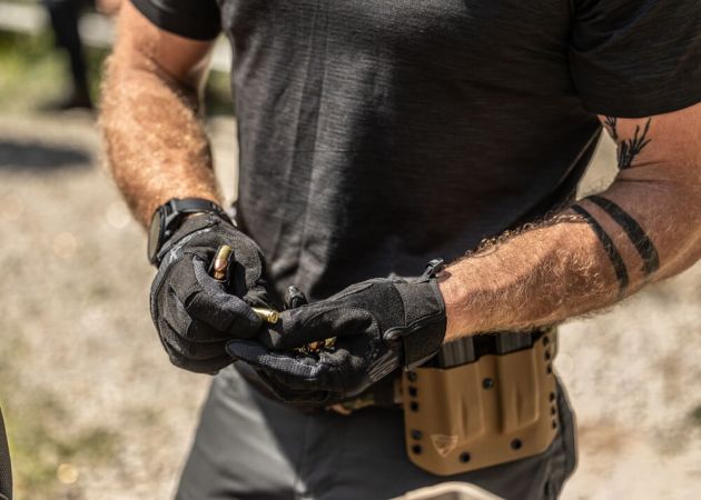 gloves_mechanix_precision_pro_high-dexterity_grip_covert_black_6_.jpg