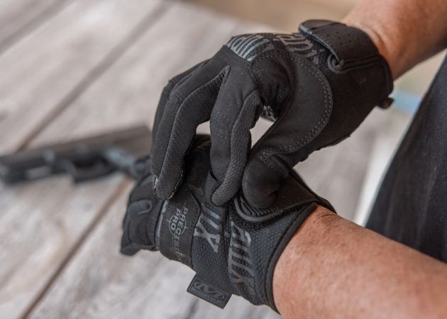 gloves_mechanix_precision_pro_high-dexterity_grip_covert_black_9_.jpg