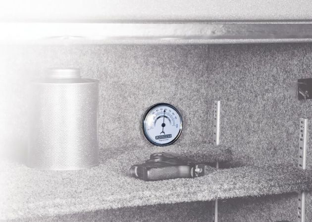 hygrometer_lockdown_new_4_.jpg