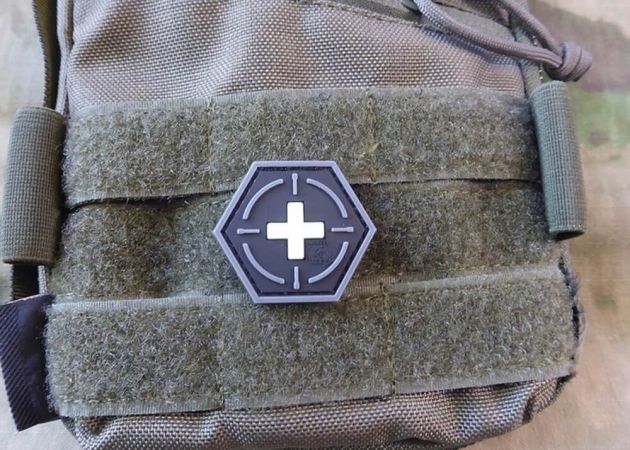 patch_jtg_3d_pvc_hexagon_tactical_medic_red_cross_-_gid_2_.jpg