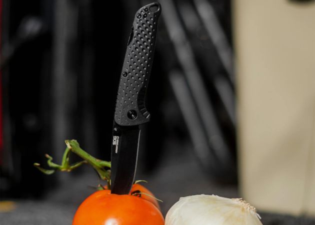 pocket_knife_sog_adventurer_lb_blackout_7_.jpg