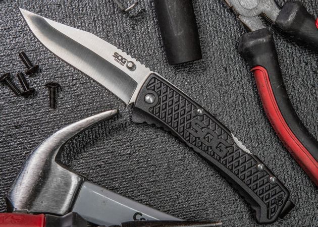 pocket_knife_sog_traction_4_.jpg