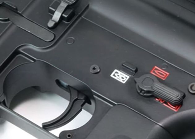 trigger_lock_pin_laylax_tokyo_marui_hk416d_2_.jpg